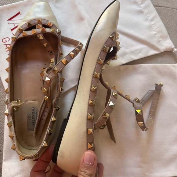 Valentino Cream and Tan Studded Flats / very good condition ⭐️ authentic - Picture 10 of 13